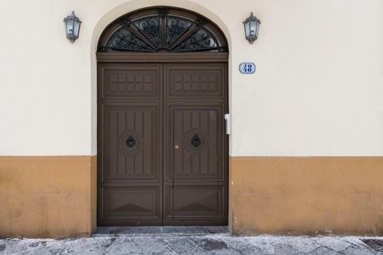A&G Dimore Di Famiglia - Un Lusso Garbato Palermo Exteriör bild